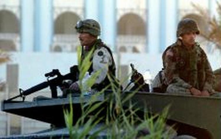 Det duer simpelt hen ikke, at USA og Storbritannien vil styre hele den politiske, økonomiske og sikkerhedsmæssige genopbygning af Irak, mener ICG. - Foto: AP 