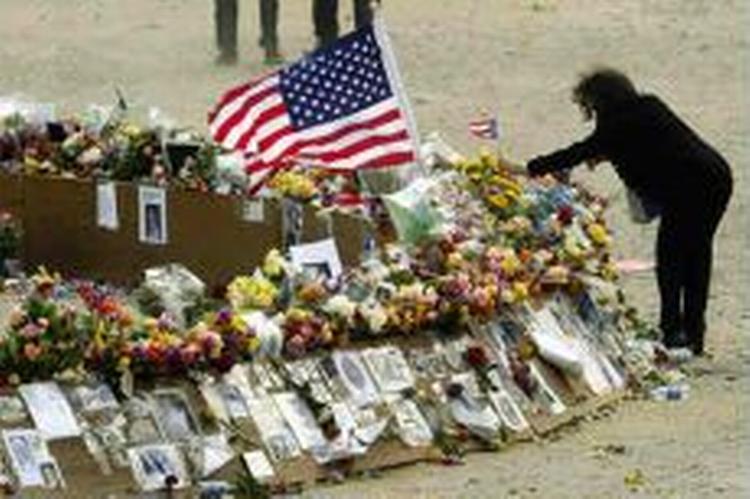 Efterladte til ofrene fra 11/9 er rasende over, at myndighederne i New York har offentliggjort nødopkald. - Foto: AP 