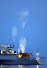 Sekunder før lift-off brød en søm i den store ballon. - Foto: AP 