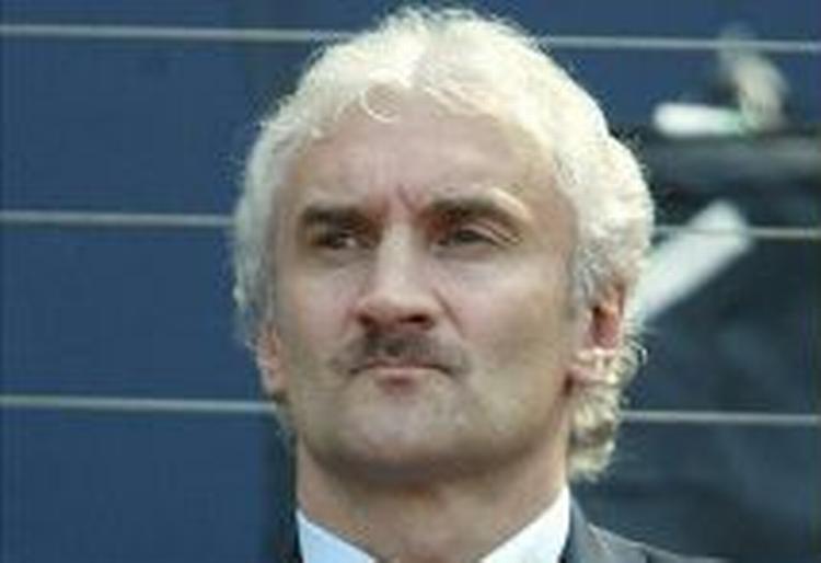 Rudi Völler gav kritikerne af det tyske landshold tørt på foran millioner af tv-seer. - Foto: AP 