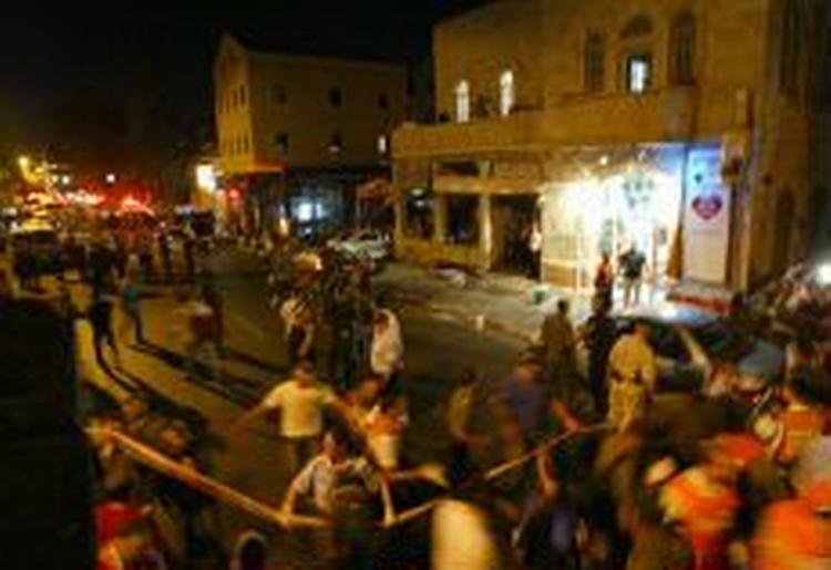Selvmordsbombe foran café i Jerusalem. - Foto: AP 