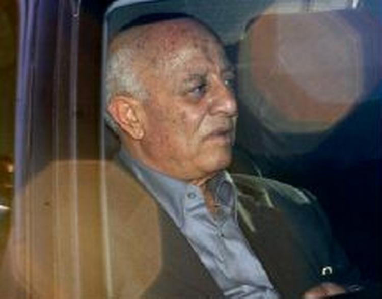 Ahmed Qurai vil tirsdag bede parlamentet om at acceptere hans overgangsregering. - Foto: AP 