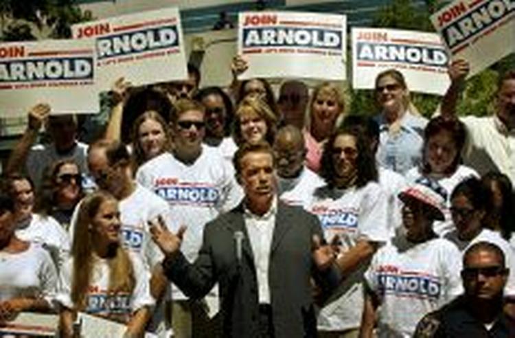 Arnold Schwarzenegger er en af kandidaterne ved guvernørvalget i Califonien. - Foto: AP 
