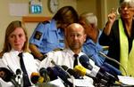 Politiet ved pressekonferencen, hvor de oplyste om pågribelsen af manden. - Foto: AP 