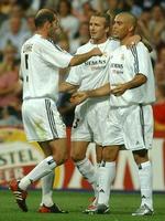 Stjernetræf. Zidane, Beckham og Ronaldo mødes efter en endnu scoring. - Foto: AP 