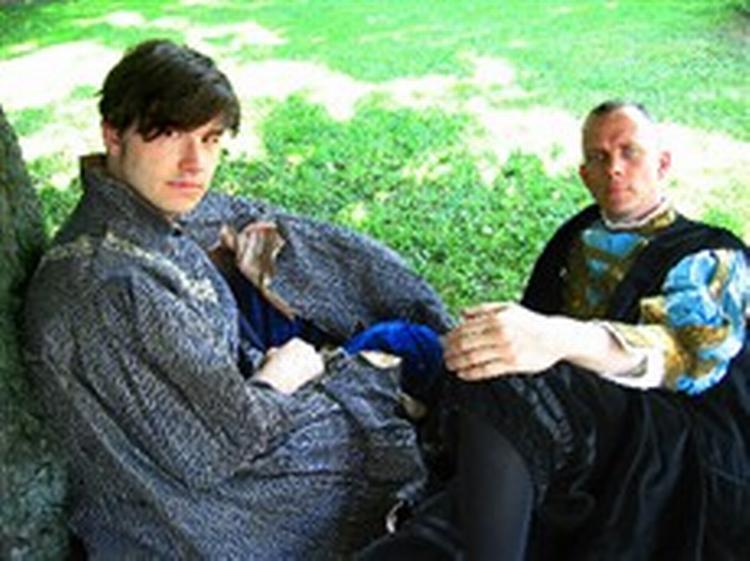 Kæresteparret Drew Daniel og Martin C. Schmidt fra San Francisco har vovet sig ud i at krydse britisk middelalder- og folkemusik med 1800-tals americana. - PR-foto. 