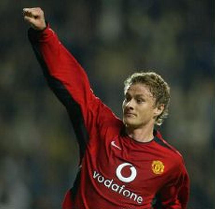 Ole Gunnar Solkjær når ikke at blive klar til en eventuel playoff-kamp for Norge. - Foto: AP 