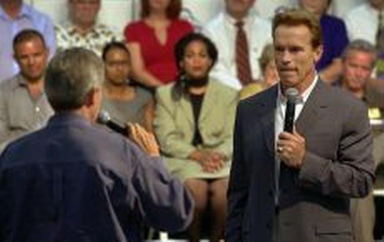 Arnold Schwarzenegger er i gang med valgkampen. - Foto: AP 