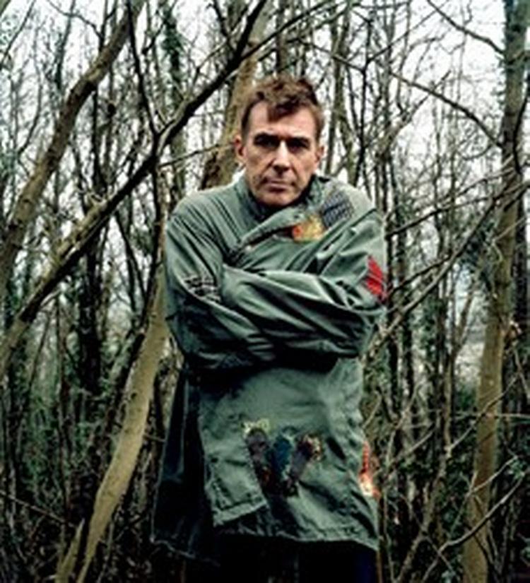 Legenden John Cale er ikke kommet sovende til sine 61 år, men har lyttet og lært af hvert skridt på vejen. - PR-foto: EMI. 