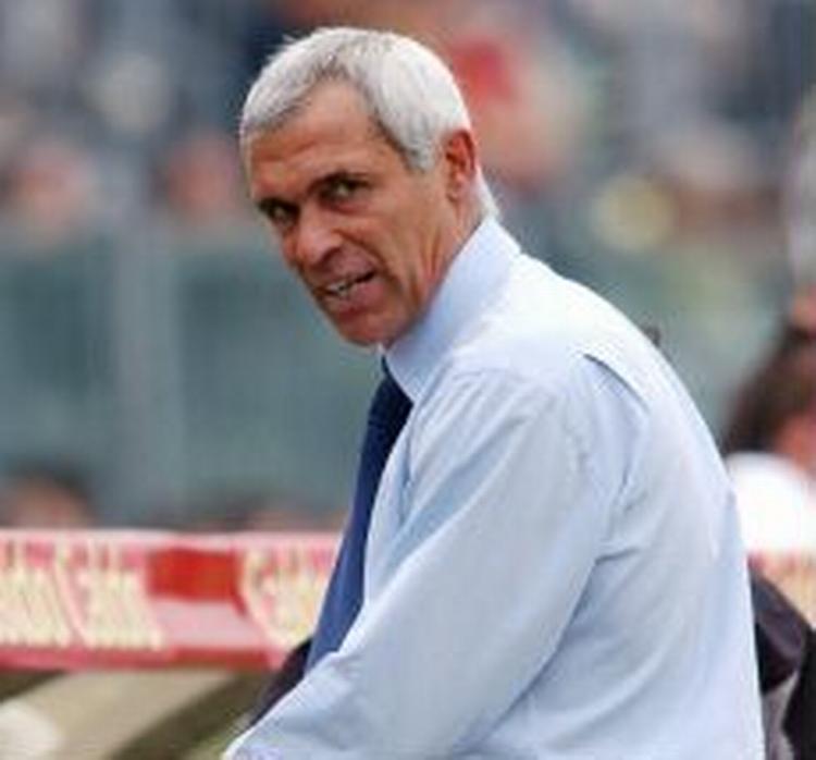 Inter har efter seks runder i den italienske Serie A tabt én kamp. Men også kun vundet to. Og så var det ud med Cuper og hele hans argentinske stab. - Foto: AP 