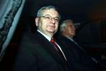 Tyske Joschka Fischer var den første af de tre europæiske ministre, der ankom til Teheran i morges. - Foto: AP 