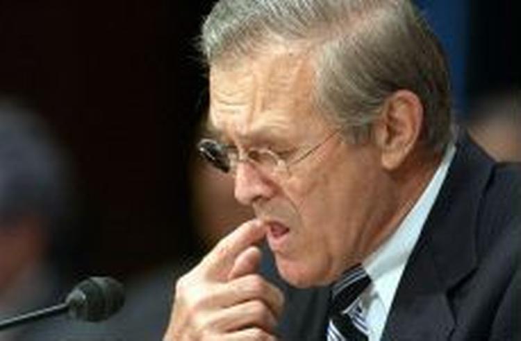 Donald Rumsfeld har skabt bekymring om den krigen mod terror efter et internt notat er blevet lækket til pressen. - Foto: AP 