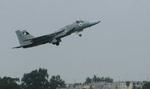 Israelske fly gik på vingerne efter angrebene og bombede to landsbyer i grænseområdet. - Foto: AP 