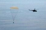Rumkapslen med de to astronauter landede i nat dansk tid i Kazakhstan - Foto: AP 