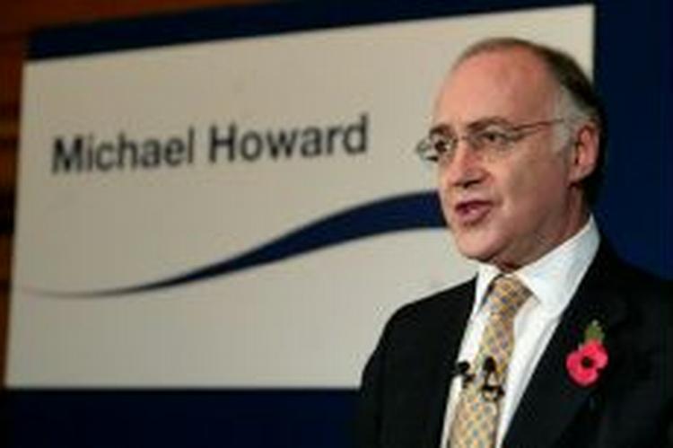 Den konservative Michael Howard siger, at han ønsker et konservativt parti for 'hele landet og alle briter'. - Foto: AP 