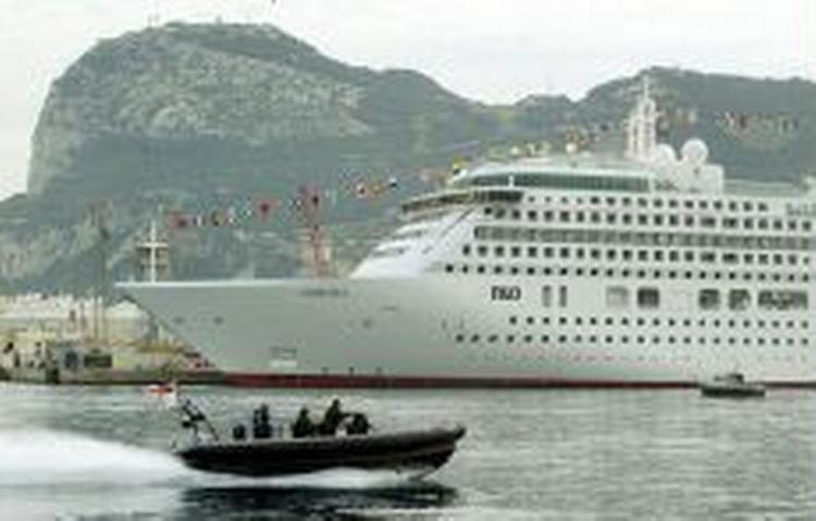 Det britiske skib "Aurora".- Foto: AP 