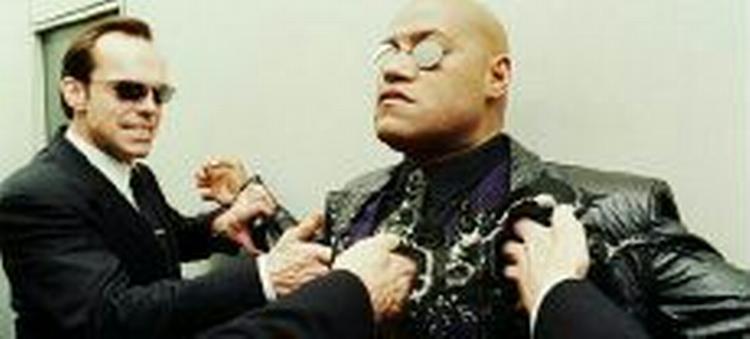 Smith og Morpheus møder sandsynligvis hinanden igen i 'The matrix: Revolution'. -Foto: AP 