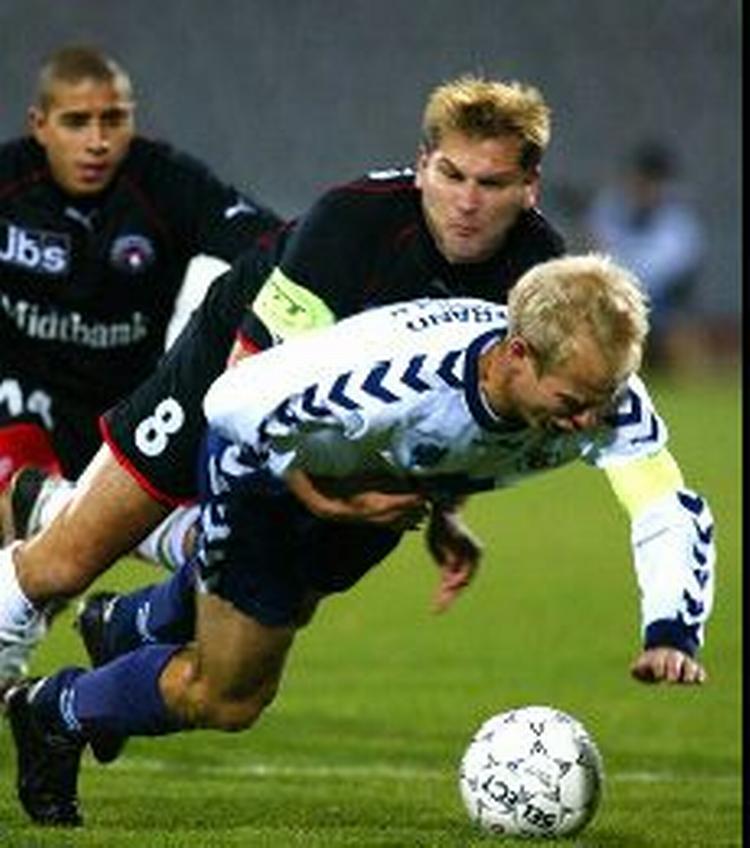 Thomas Thorninger i nærkamp med Thomas Thomasberg. - Foto: Erik Kragh 