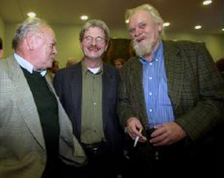 Morten Lange i selskab med to andre store SF'ere, Holger K. Nielsen og Gert Petersen. - Arkivfoto: Ole Buntzen 