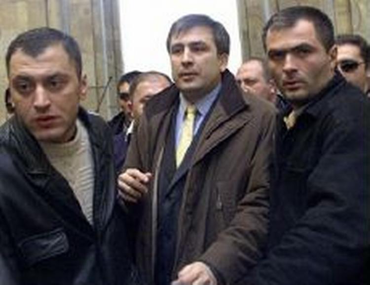 Jeg kæmper for min otte-årige søn. Jeg vil gøre alt for, at han skal komme til at leve i et normalt land og ikke i en halv-bananrepublik, sagde Mikhail Saakashvili under valgkampen op til parlamentsvalget 2. november. - Foto: A 