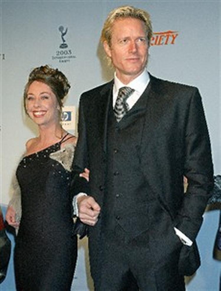 "Nikolaj og Julie" - spillet af Peter Mygind og Sofie Gråbøl - vandt den eftertragtede pris i skarp konkurrence med en australsk, en spansk og en britisk serie. - Foto: AP 