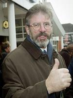 Sinn Fein-lederen Gerry Adams står til at vinde stemmer ved onsdagens valg i Nordirland. - Foto: AP 
