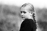 Den niårige Elina nægter at bøje sig for voksenverdenens krav om underkastelse. - Foto: Paradis Film. 