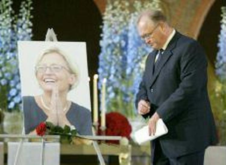 Anna Lindh havde ambitioner om at afløse Göran Persson på posten som statsminister. -Foto: AP 