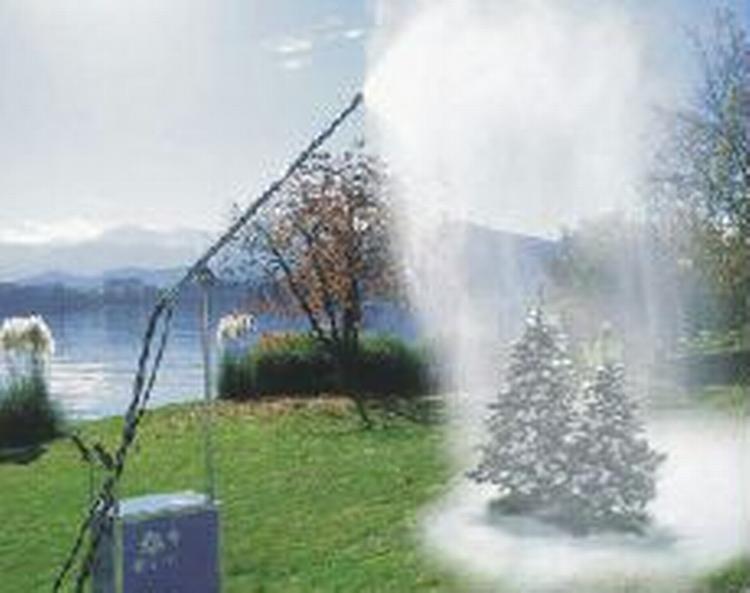 Let it snow, let it snow, let it snow. Sne i haven for 26.000 kroner. Husk frostgraderne. - Foto: PR. 