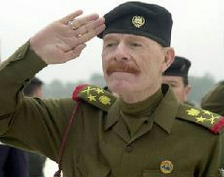 1.000 amerikanske soldater væltede ind i en landsby nær Kirkuk, men Izzat Ibrahim opholdt sig ikke i det hus, hvor man forventede at finde ham. - Foto: AP 