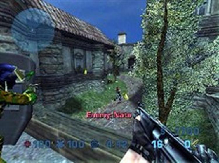 Counter-Strike  til Xbox er som man kender det - bare dyrere og dårligere. Tag en ekstra runde på pc, eller køb  Ghost Recon  eller  Rainbow Six 3  i stedet. 