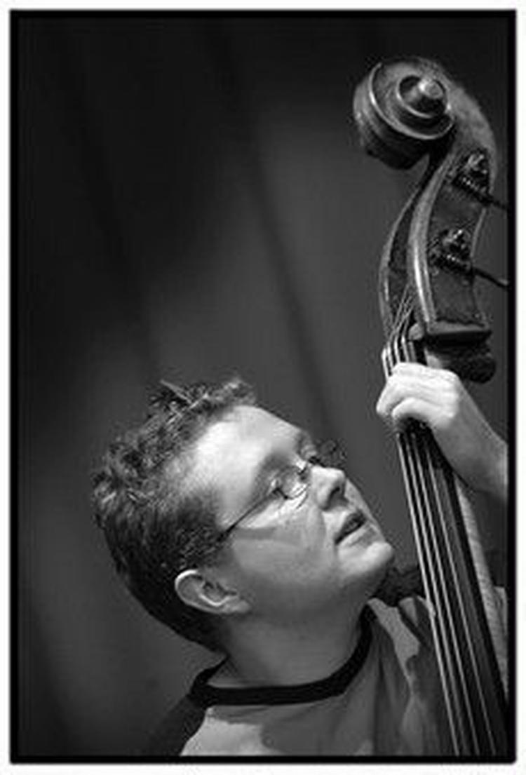 Bassisten Jesper Bodilsen er en af de mest talentfulde unge danske bassister. - Foto: Morten Langkilde. 