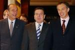 Europæiske topledere lykønsker George W. Bush med arrestationen af Saddam Hussein. - Foto: AP 