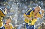 Pokalsejren i Parken til Brøndby var Michael Laudrups første pokal som træner. Næste finale kan blive spillet på Brøndby Stadion. - Foto: Lars Poulsen 