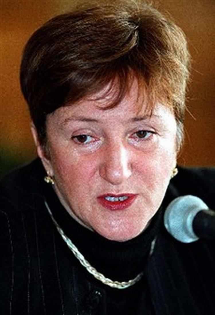 Galina Starovojtova var medlem af det russiske parlament, da hun blev myrdet i november 1998. Billedet her er taget et par måneder før hendes død.   Arkivfoto: Anatolij Maltsev/EPA 