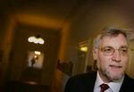 'Hver eneste krone mere i overskud skal bruges til at betale af på gælden', siger Thor Pedersen (V). - Foto: Claus Lunde 