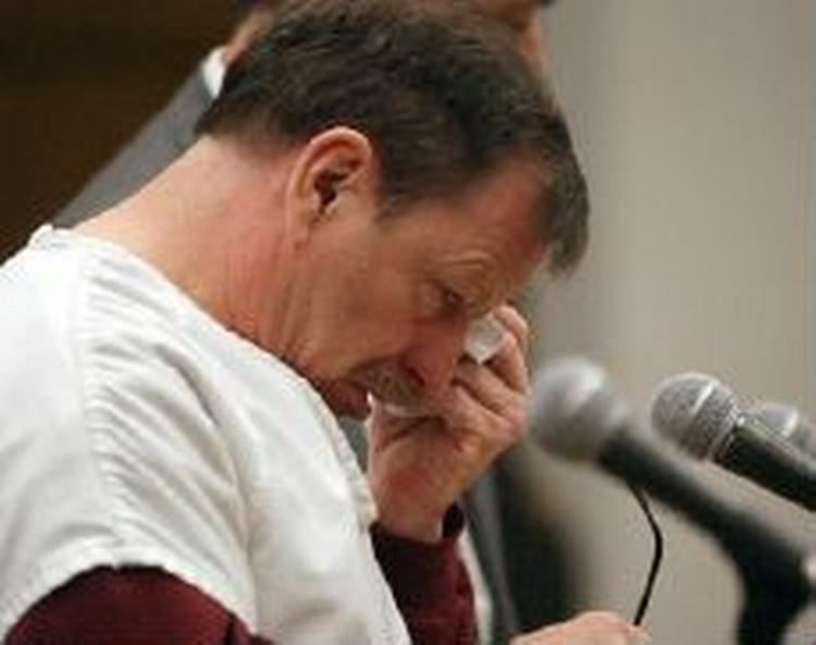 Gary Ridgway græd i retssalen i Seattle. - Foto: AP 
