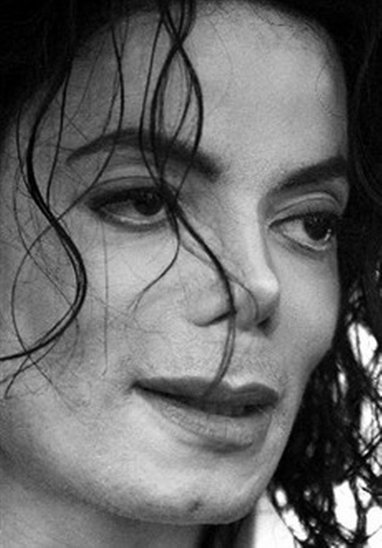 Både Michael Jackson og tv-stationen CBS afviser, at han har fået penge.   Foto: Stefan Rousseau. 