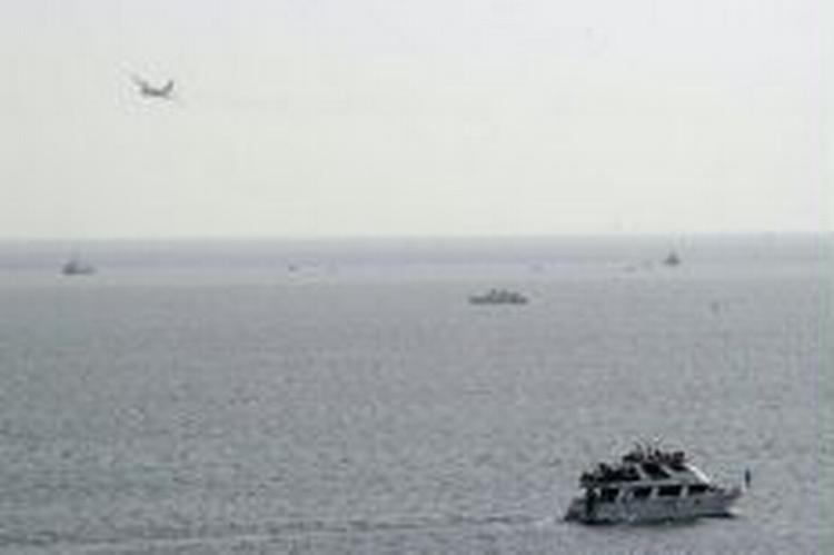 Alle ombord menes dræbt, og myndighederne har fundet vragrester fra flyet 15 kilometer syd for Sharm el-Sheikh. - Foto: AP 