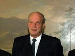 Kong Harald blev fulgt til sygehuset af dronning Silvia. - Arkivfoto: AP 