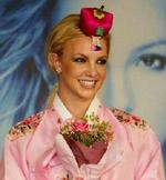 Britney Spears var iført cowboybukser og baseballkasket under vielsen. - Arkivfoto: AP 