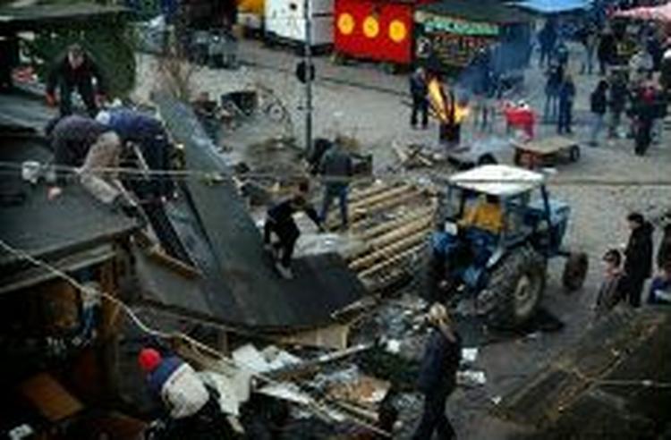 Boderne fra Pusher Street er blevet brændt. - Foto: Finn Frandsen 