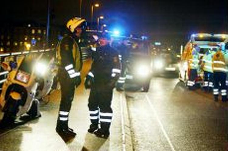13. december ramte et isslag store dele af hovedstadsområdet. Her er motorcykelbetjente styrtet på Dybbølsbro. - Arkivfoto: Johnny Frederiksen 