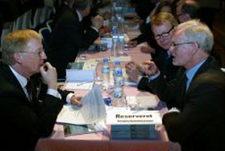 Strukturkommissionen fremlagde sine 1600 sider i Vingsted-Centret. - Foto: Lars Skaaning 