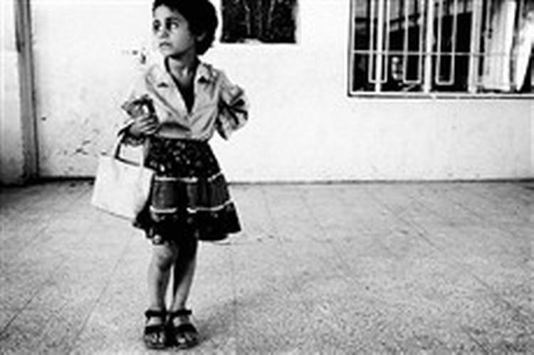 En skolepige i Bagdad fotograferet af Politikens fotograf Peter Hove Olesen. 