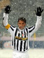 Alessandro Del Piero fejrer en scoring i Juventus-sejren. - Foto: AP 
