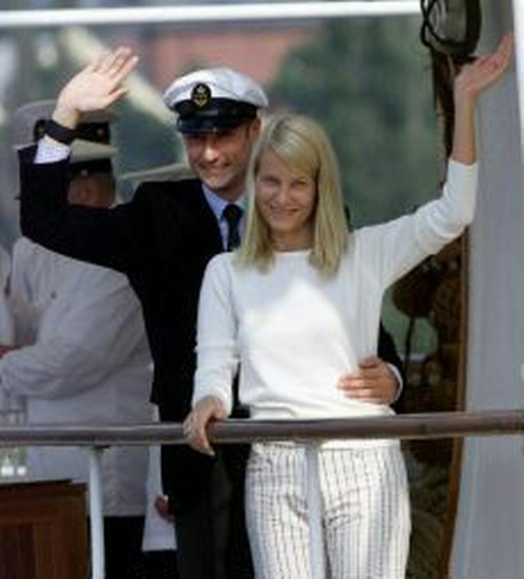 Norges kronprinsesse har født barn nummer to, men den nyfødte pige bliver nr. et i arvefølgen. - Foto: AP 