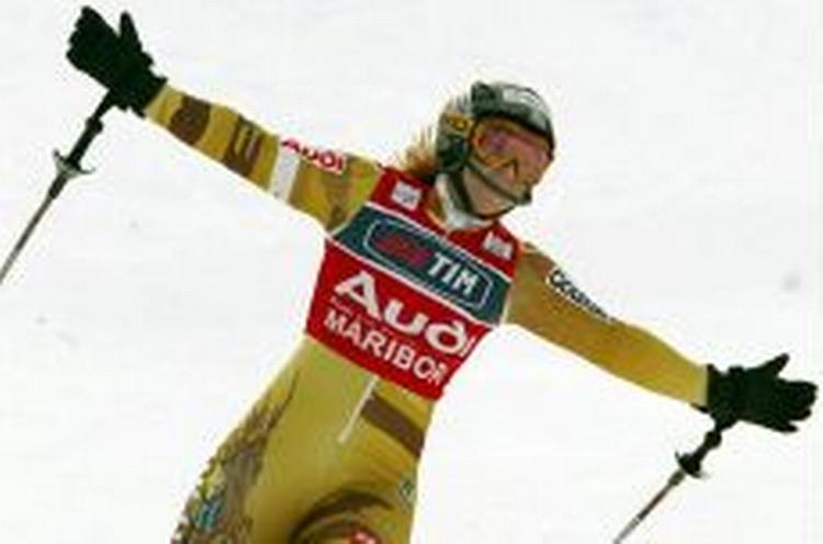 Pärson breder vingerne ud efter sejren i Maribor. - Foto: AP 