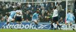 Anelka har bragt City foran efter 11 minutter. - Foto: AP 