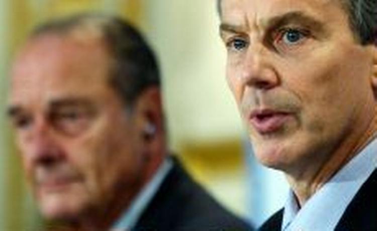 Inden krigen mod Irak følte den franske præsident Jacques Chirac sig øjensynligt truet af Blair. - Foto: AP 